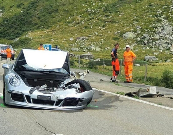Incidente di lusso Bugatti-Porsche 3,5 milioni di danni