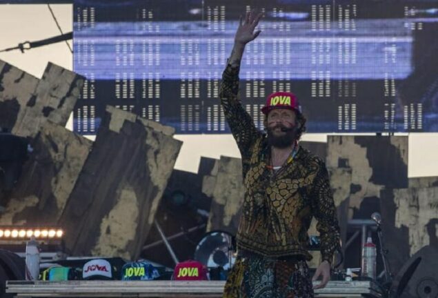Notte Taranta: Jovanotti sorprende con ‘Mi devo muovere’
