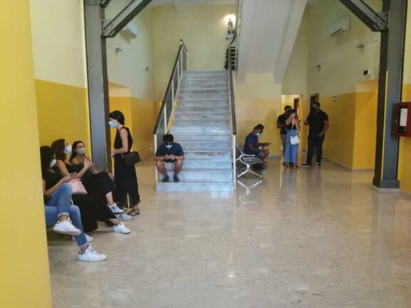 Ragazza morta a Lipari: familiari e amici occupano ospedale