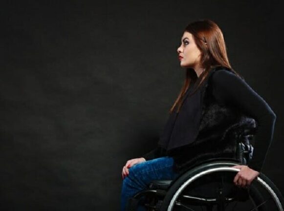 Bari: Riduce la moglie in carrozzella e la picchia per sei anni