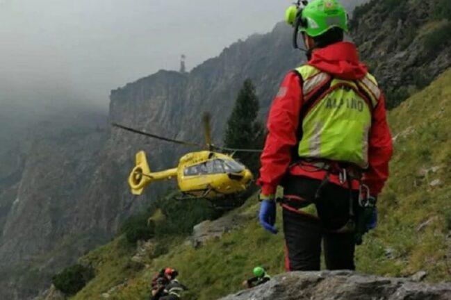 22enne precipita per 400 metri in montagna e muore