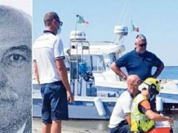 Dramma al mare, uomo annega davanti alla moglie e a due amici