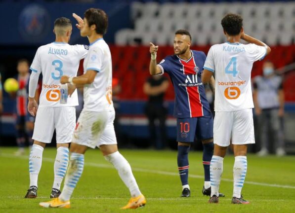 Neymar sferra un pugno a Gonzalez: “Chiudi la bocca scimmia”