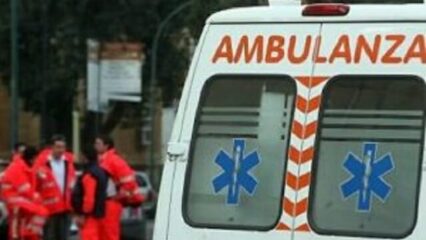 Pavia: 3 morti nel frontale fra scooter e auto
