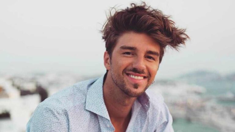 Andrea Damante dice Basta, diventa irriconoscibile