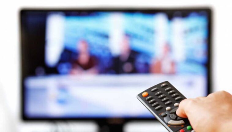 Smart TV LG sotto accusa per violazione della privacy: microfoni attivi a schermo spento e tracciamento della rete Wi-Fi