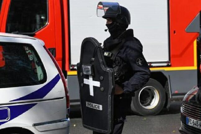Attacco a Parigi, l’attentatore: “Non sopportavo le caricature di Maometto”
