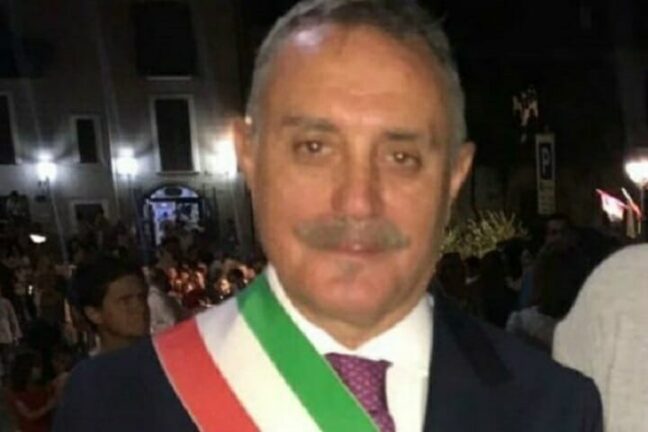 Comune di Artena: arrestati il sindaco Angelini e un assessore, 22 indagati