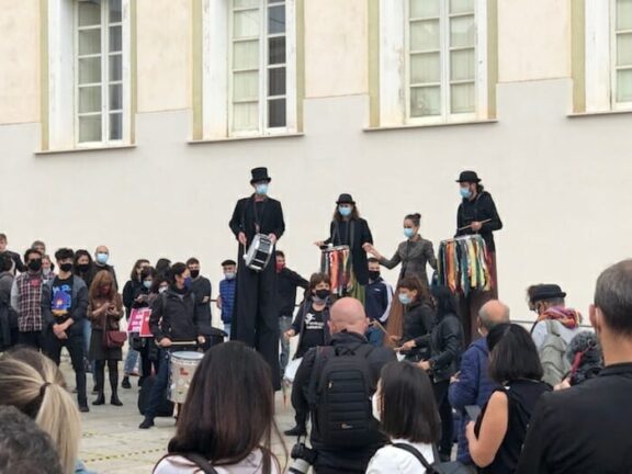 Dpcm: 500 artisti in piazza a Cagliari, “stanchi di elemosina”