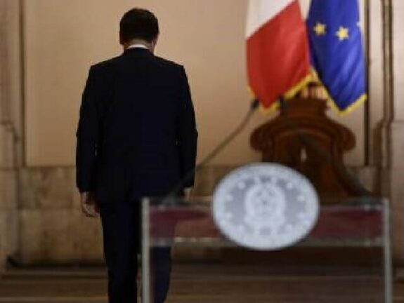 Giallo sulla parola cancellata: il dietrofront di Conte nel Dpcm