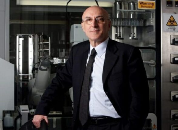 Vaccino, Di Lorenzo: “A dicembre pronte 3 milioni dosi. Entro giugno tutti vaccinati”