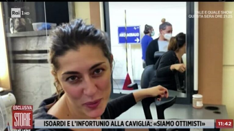 Elisa Isoardi molto dolorante torna in tv. Ma c’è una novità