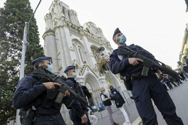 “Islamici hanno diritto di uccidere i francesi”. Bufera sul politico