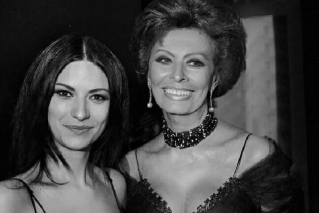 Laura Pausini e Sophia Loren la coppia che scoppia sul web