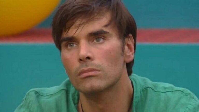 Gfvip Morra, grave incidente. Le urla dei concorrenti: «È uscito l’osso»