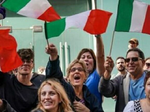 Rapporto Migrantes, aumentano solo gli italiani all’estero: sono 5,5 milioni