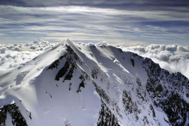 Affronto della Francia all’Italia: ha rubato il Monte Bianco