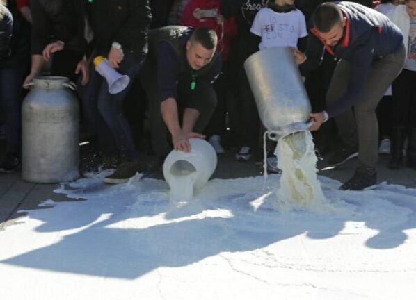 Proteste per il latte in Sardegna, 38 indagati a Oristano
