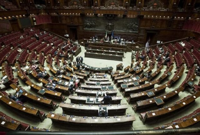 Tutti i ristoranti chiusi di sera, ma riaprono quello della Camera