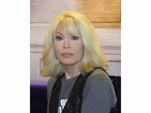 Amanda Lear: il grande dolore impossibile: “È finita”