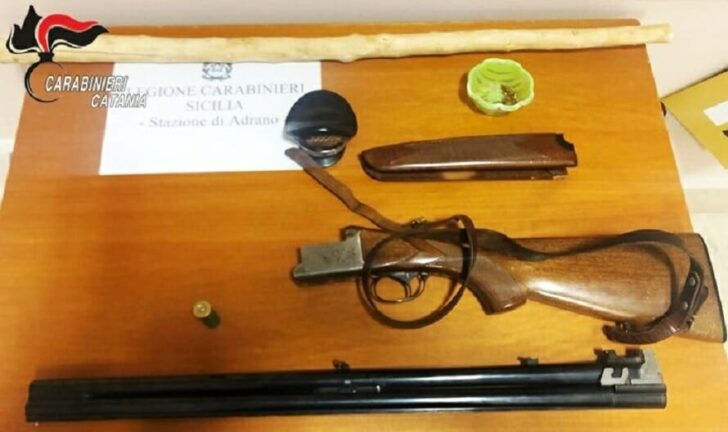 Caporal Maggiore dell’esercito nascondeva un fucile in casa, arrestato
