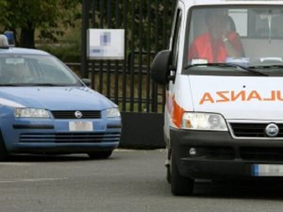 Agguato in pieno giorno a Napoli, spari da auto in corsa