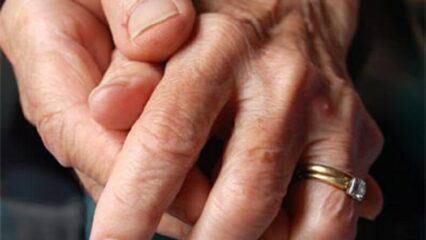 Pordenone: marito e moglie trovati senza vita sul pavimento di casa