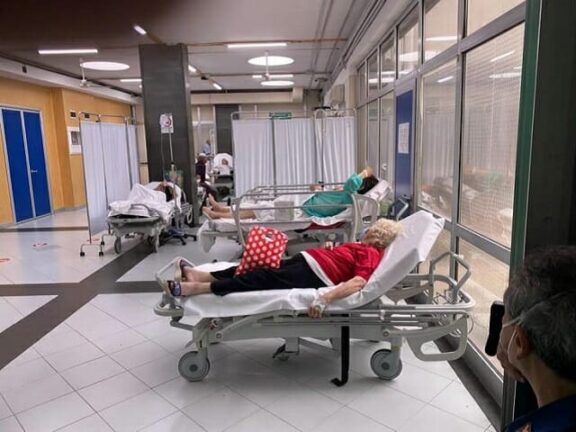 La denuncia: “In Campania non tornano i conti sulle terapie intensive”