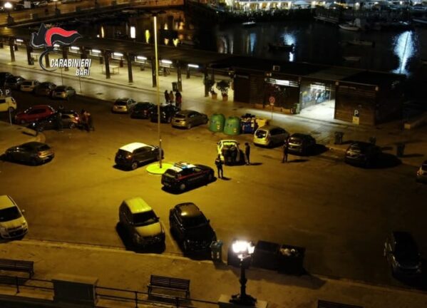 Rapina a 16enne, denunciato minore, si cercano altri 5