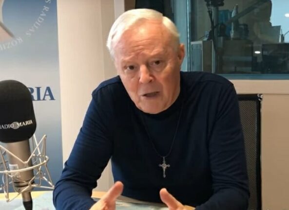 Direttore di Radio Maria: “Coronavirus ideato per colpire Occidente”