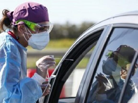 Armato di pistola al drive in di Giugliano: “Fatemi il tampone”