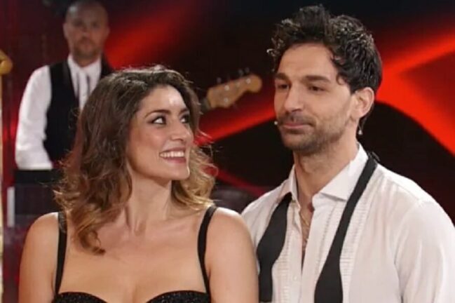 Le lacrime di Elisa Isoardi, reduce da un periodo difficile