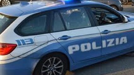 Milano: giovane 23enne si lancia dalla finestra e muore