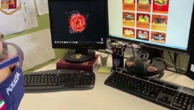 Finto shopping su Instagram, 1.600 adolescenti vittime della truffa