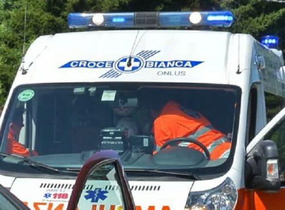 Tragedia della strada: due ragazzi, 21 e 24 anni, uccisi da un’auto