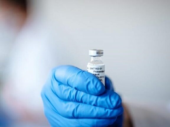 Vaccino italiano, Vaia: Pronto a giugno, saremo autosufficienti