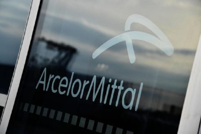 Arcelor Mittal: sit-in ambientalisti a Taranto, fabbrica è da chiudere