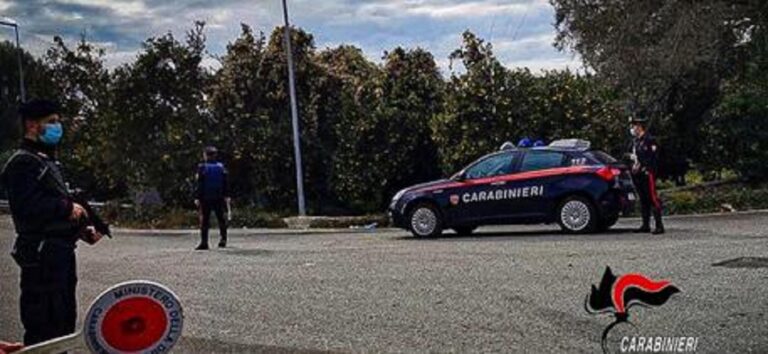Droga e cellulari in carcere Taranto: otto gli arresti, anche un minorenne