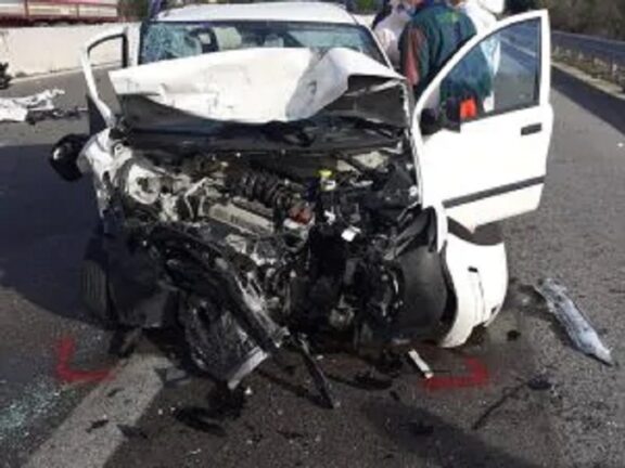 Imbocca superstrada contromano, si scontra con auto: muore conducente