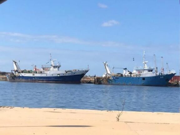 Liberati i pescatori italiani sequestrati in Libia, Conte e Di Maio a Bengasi
