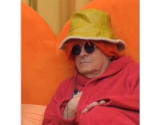 Malgioglio al GfVip: “Virus da laboratorio. Là fuori è terribile”