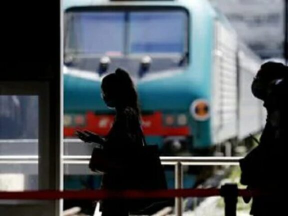 Stazione Termini di Roma, uomo travolto da un treno