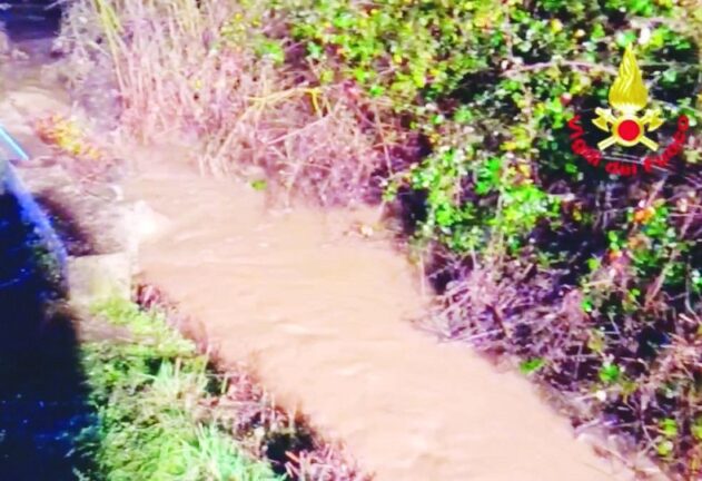 Muore annegato in un canale, indagano i carabinieri