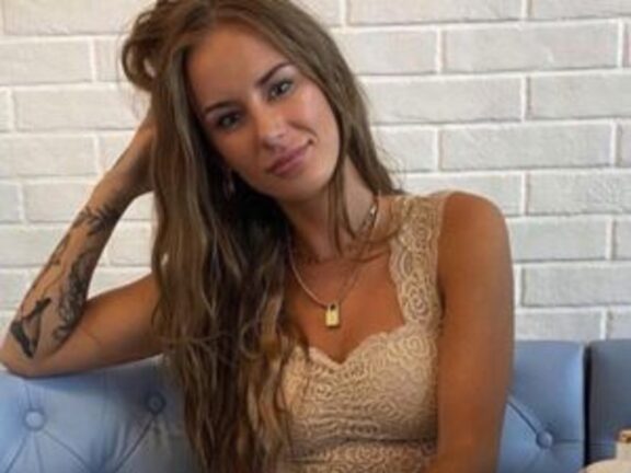 Alexis Sharkey, influencer di 26 anni, trovata morta: è stata strangolata
