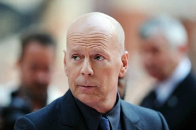 Bruce Willis cacciato da un negozio perché senza mascherina