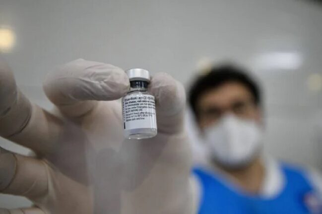 Vaccini Covid Campania: priorità ad anziani, insegnanti e forze dell’ordine