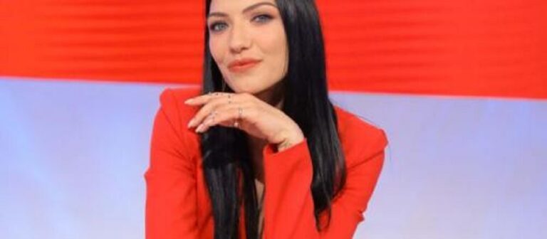 Gli occhi di ghiaccio di Akash Kumar hanno colpito Giovanna Abate