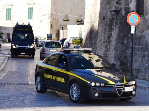 Reati contro Pubblica Amministrazione: 11 arresti, sequestrati 8,2 milioni