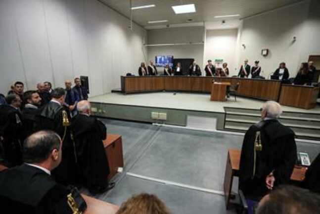 Trattativa Stato-mafia, giudice maxiprocesso: “Mai esistita”