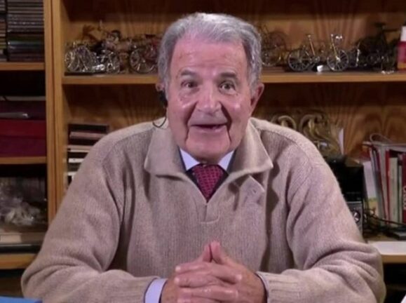Romano Prodi “ride” di Renzi. “Vuole il Ponte in Sardegna…”